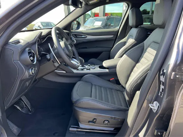 Alfa Romeo Stelvio 2.0 Q4 280 Veloce Premium Sky