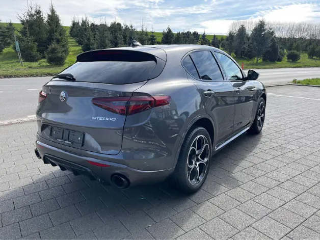 Alfa Romeo Stelvio 2.0 Q4 280 Veloce Premium Sky