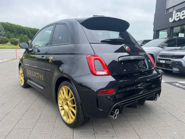 Fiat 695 Abarth 1.4 T-Jet 180 75 Anniversario