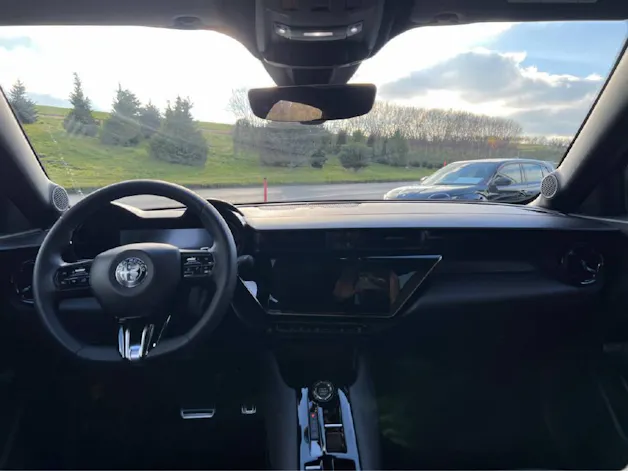 Alfa Romeo Junior 1.2 Ibrida Speciale