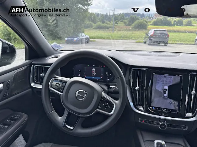 VOLVO V60 2.0 B5 Ultimate Dark AWD