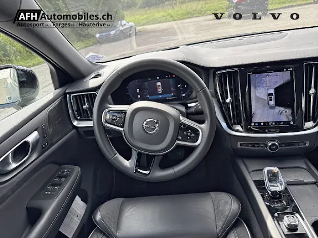 VOLVO V60 2.0 B5 Ultimate Dark AWD