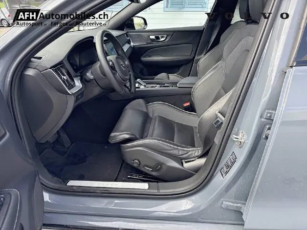 VOLVO V60 2.0 B5 Ultimate Dark AWD
