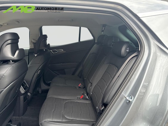 Vehicle image 8 Vehicle image 8