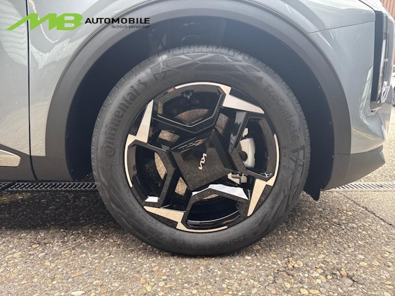 Vehicle image 14 Vehicle image 14