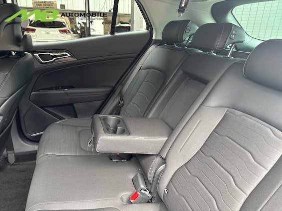 Vehicle image 9 Vehicle image 9