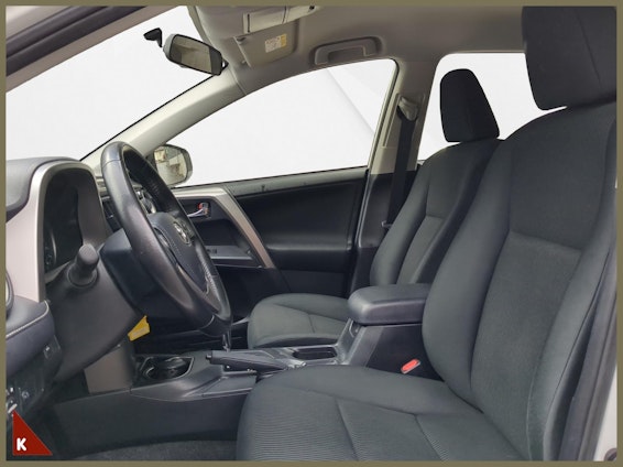 Vehicle image 8 Vehicle image 8