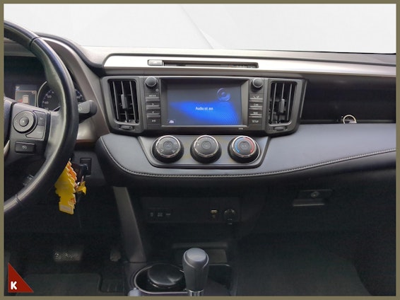 Vehicle image 14 Vehicle image 14