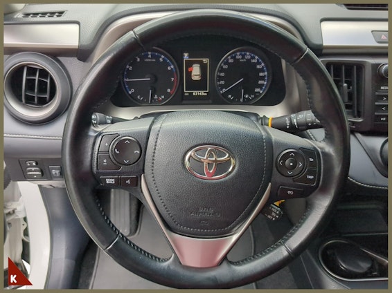 Vehicle image 9 Vehicle image 9