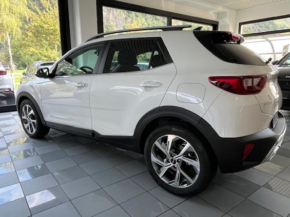 Vehicle image 5 Vehicle image 5