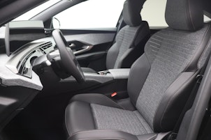 Vehicle image PEUGEOT 3008 1.2 Hybrid Allure Premium