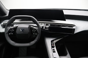 Vehicle image PEUGEOT 3008 1.2 Hybrid Allure Premium