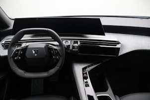 Vehicle image PEUGEOT 3008 1.2 Hybrid Allure Premium