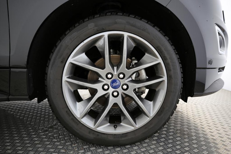 Vehicle image FORD EDGE