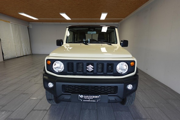 First vehicle image