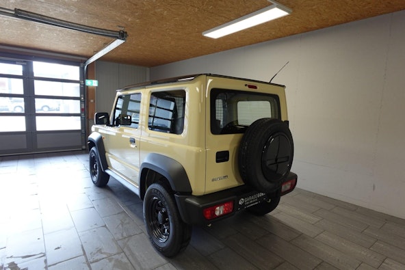 Vehicle image 8