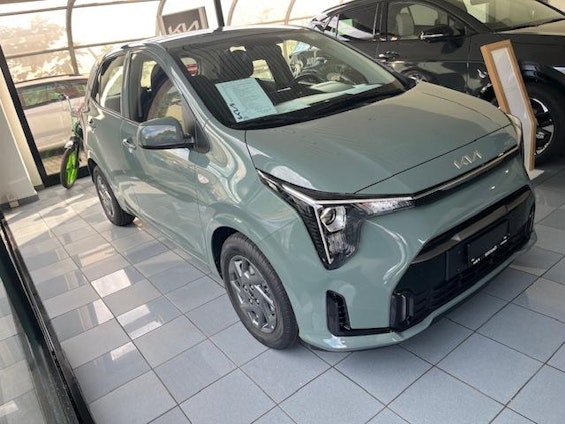 Vehicle image 2 Vehicle image 2