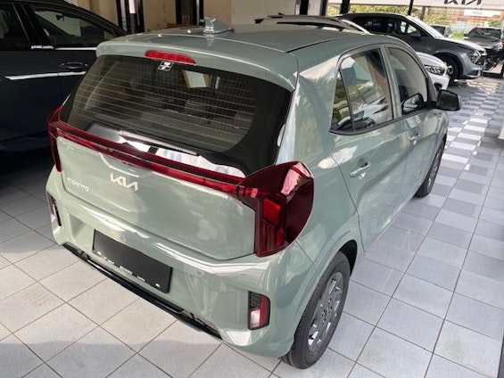 Vehicle image 5 Vehicle image 5