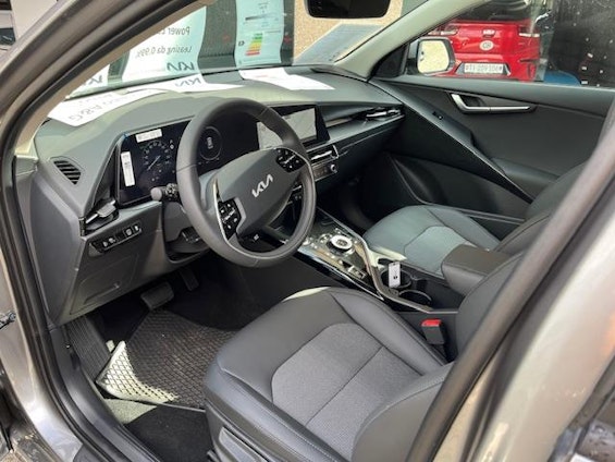 Vehicle image 5 Vehicle image 5