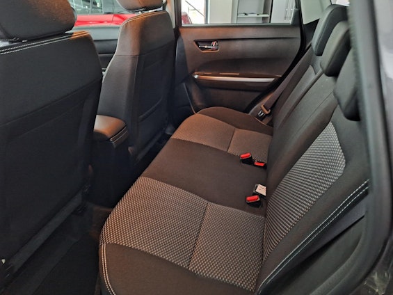 Vehicle image 6 Vehicle image 6