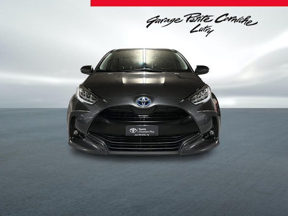 Vehicle image 10