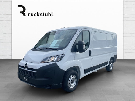 First vehicle image
