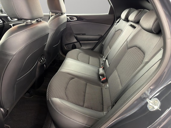 Vehicle image 6 Vehicle image 6