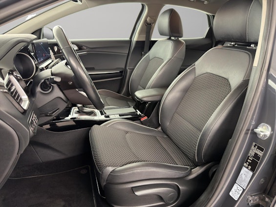 Vehicle image 5 Vehicle image 5