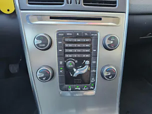 Volvo XC60 2.4 D3 Kinetic AWD S/S