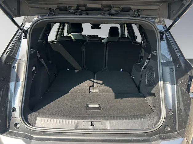 PEUGEOT 5008 1.2 Hybrid Allure Premium