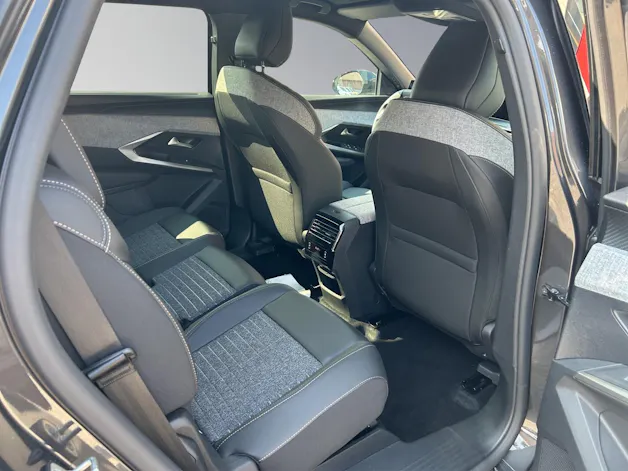 PEUGEOT 5008 1.2 Hybrid Allure Premium