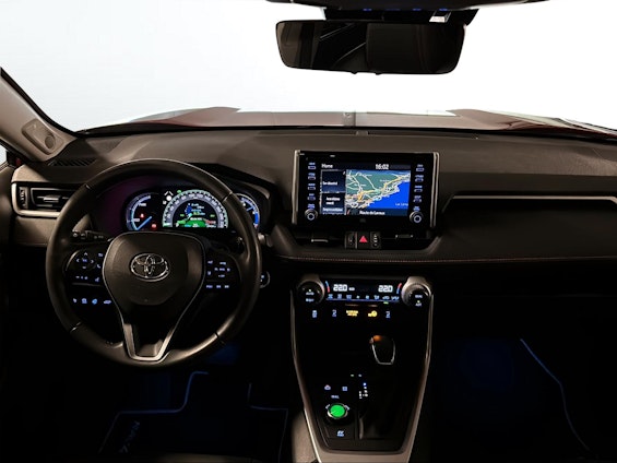 Vehicle image 8