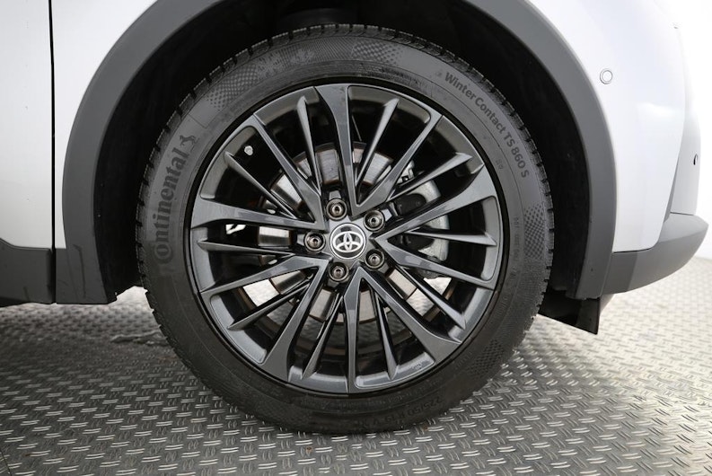 Vehicle image TOYOTA C-HR