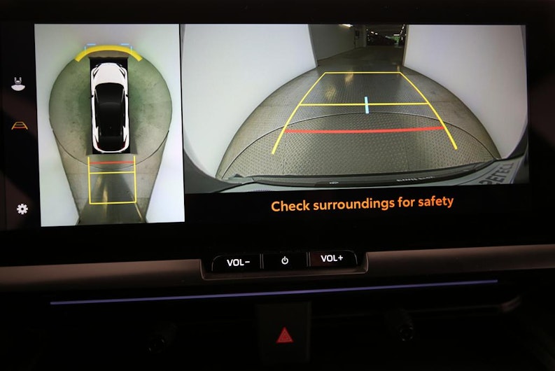 Vehicle image TOYOTA C-HR