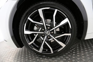 Vehicle image TOYOTA Prius 2.0 Plug-In-Hybrid Style