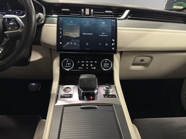 Jaguar F-Pace 5.0 V8 SVR AWD