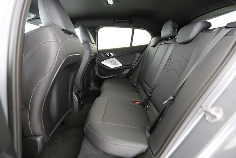 Vehicle image BMW 1 SERIES