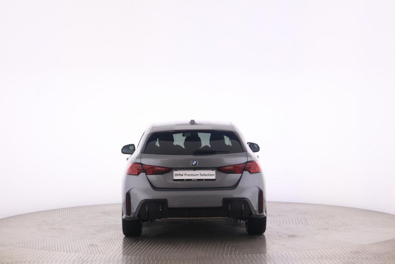 Vehicle image BMW 1 SERIES