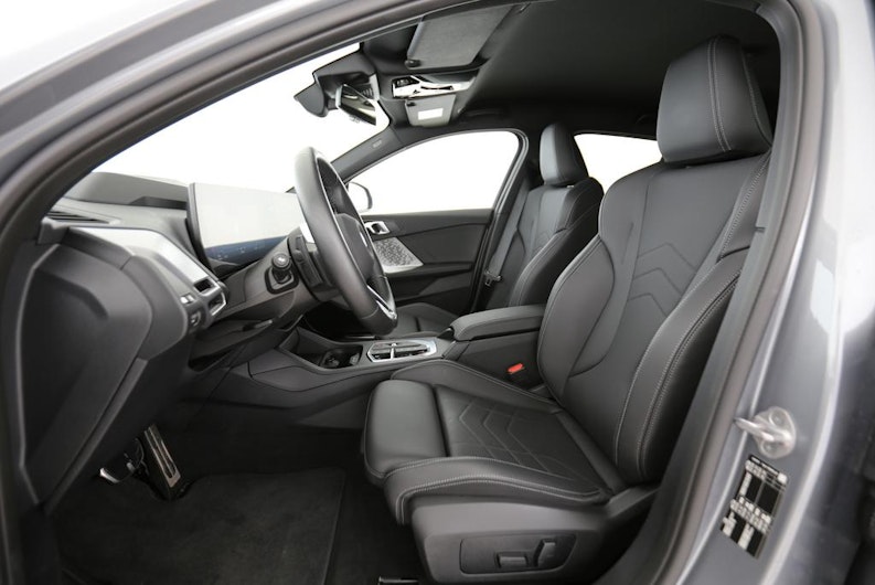 Vehicle image BMW 1 SERIES