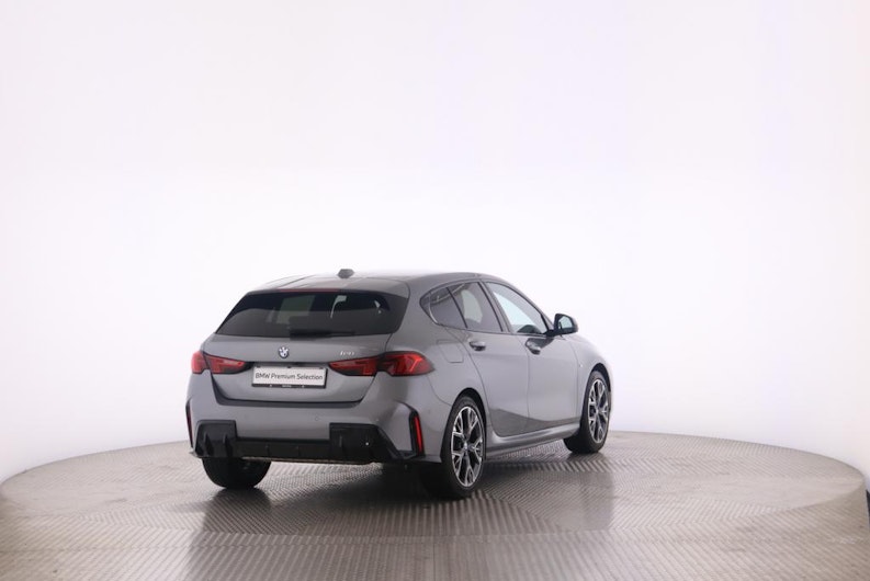 Vehicle image BMW 1 SERIES