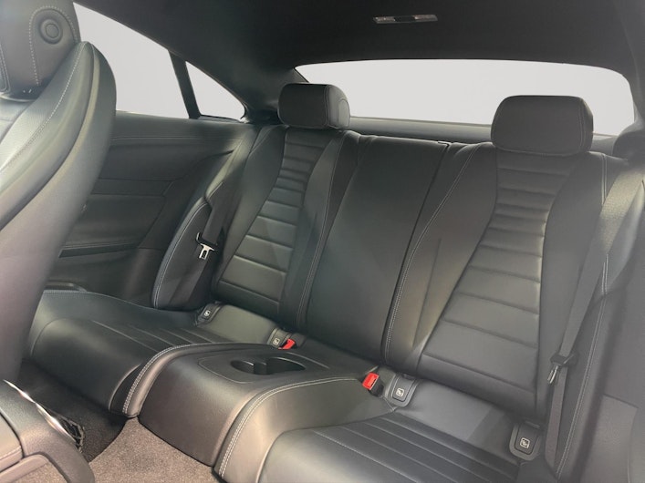 Vehicle image MERCEDES-BENZ E 450