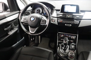 Vehicle image BMW 220i Gran Tourer