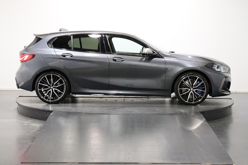 Vehicle image BMW 1 SERIES