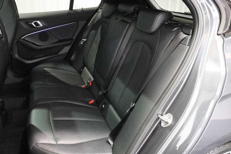 Vehicle image BMW 1 SERIES