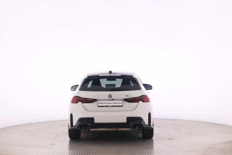 Vehicle image BMW 1 SERIES