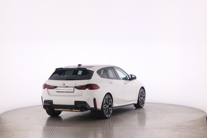 Vehicle image BMW 1 SERIES