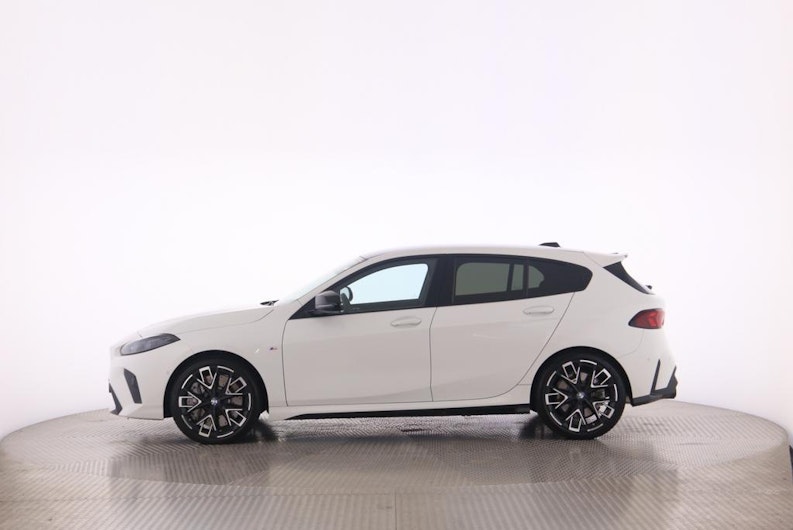 Vehicle image BMW 1 SERIES