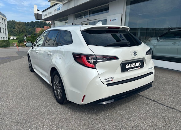 Vehicle image 4 Vehicle image 4