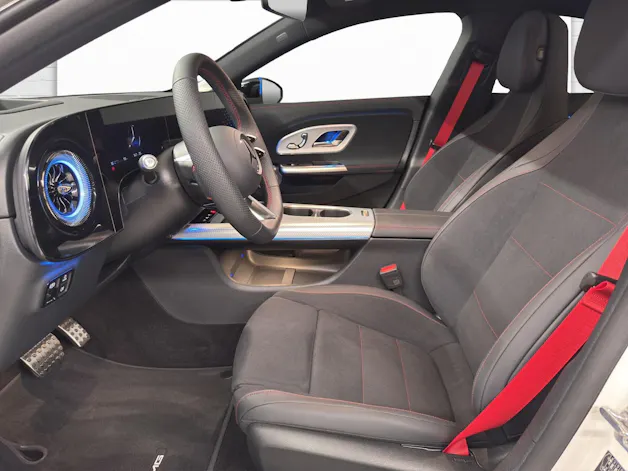 Mercedes-Benz CLA 350 AMG Line 4Matic EQ Technology