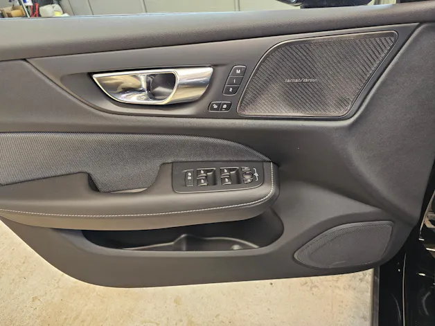 Volvo V60 2.0 T6 TE Ultimate Dark eAWD